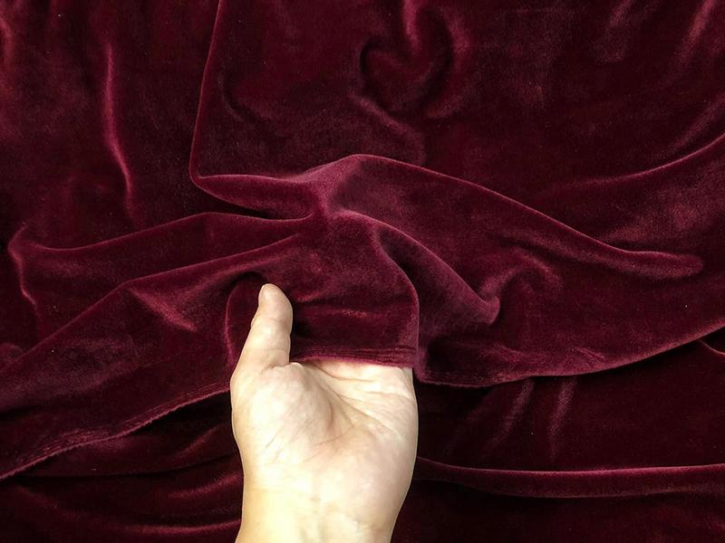 Tìm hiểu về vải nhung - biểu tượng của sự sang chảnh, quyền lực