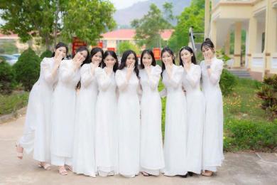 Trang Phục Duyên Hà Cho Thuê Áo Tốt Nghiệp Uy Tín Hàng Đầu Hà Nội