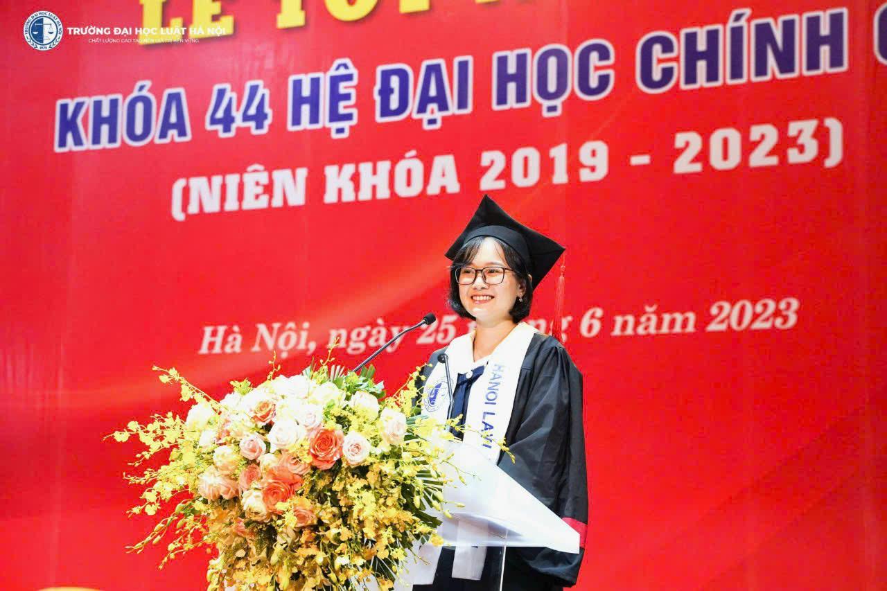 Khi nào nên may áo cử nhân?