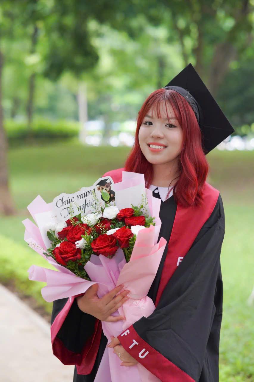 Địa chỉ Thuê áo cử nhân FTU mà các FTUers phải biết