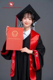 Giặt áo cử nhân trọn gói – Giải pháp toàn diện cho trang phục tốt nghiệp