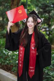 Dịch vụ Bán và cho thuê áo cử nhân AJC của Duyên Hà có gì đặc biệt?