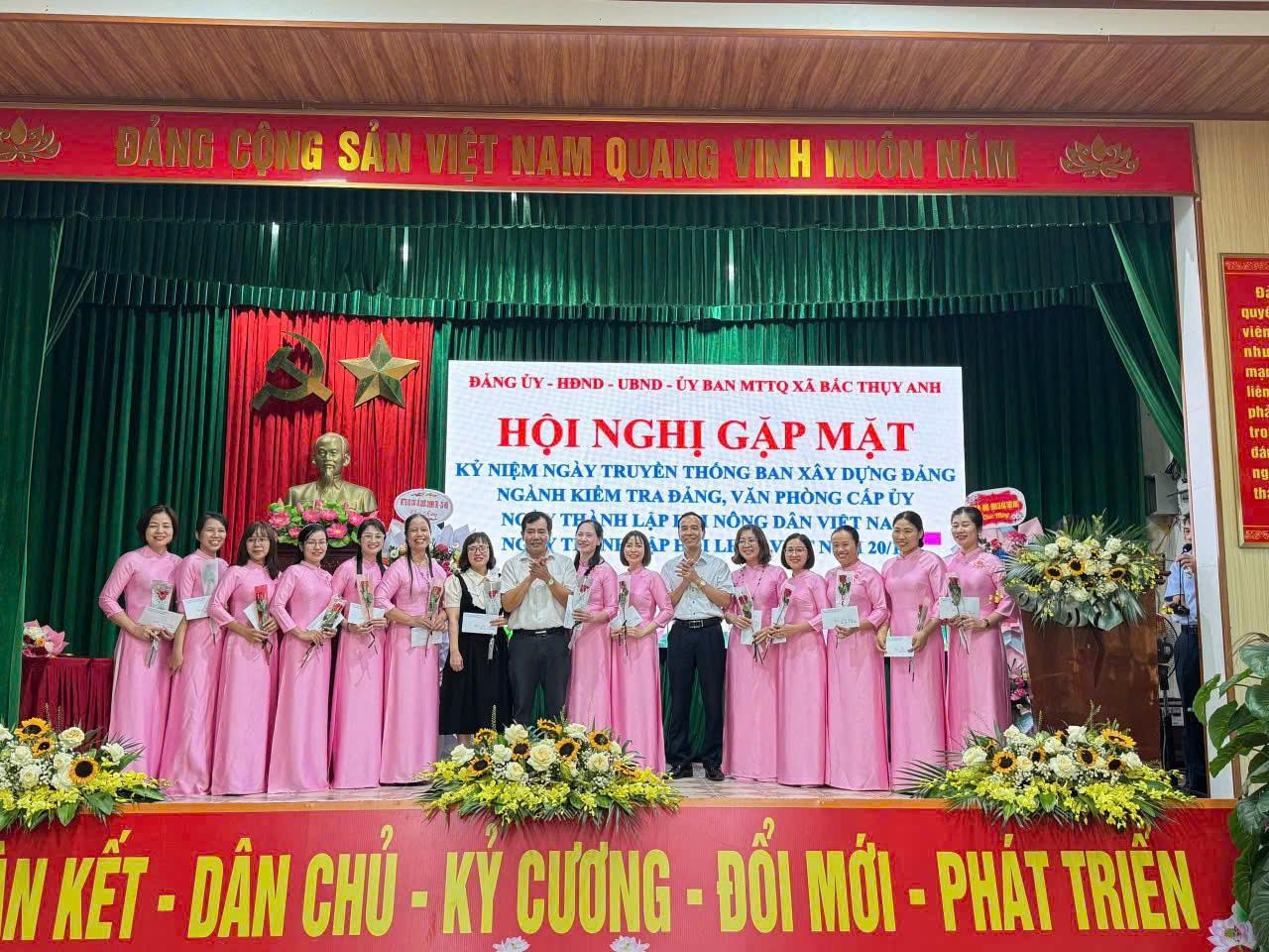 Ý nghĩa và địa chỉ may áo dài đồng phục công sở uy tín