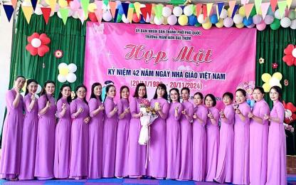 Cần lưu ý những gì khi doanh nghiệp muốn may áo dài đồng phục công ty?