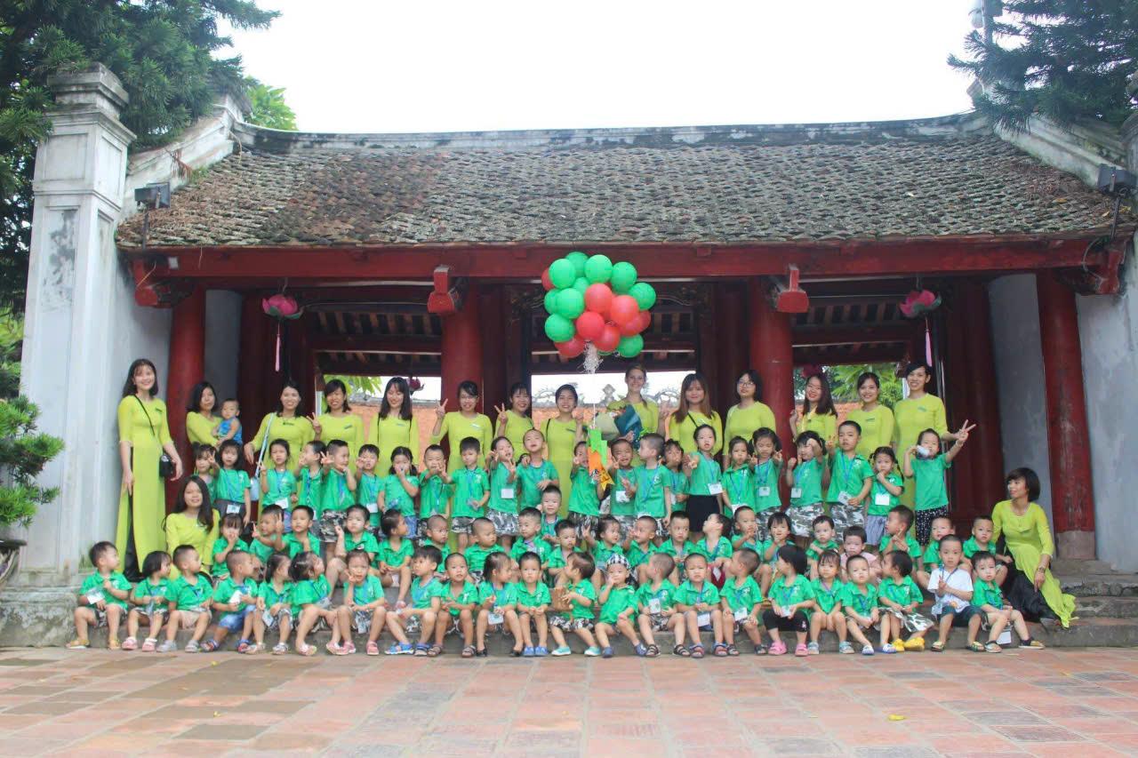 Áo dài đồng phục giáo viên mầm non – Khẳng định uy tín nhà trường của bạn