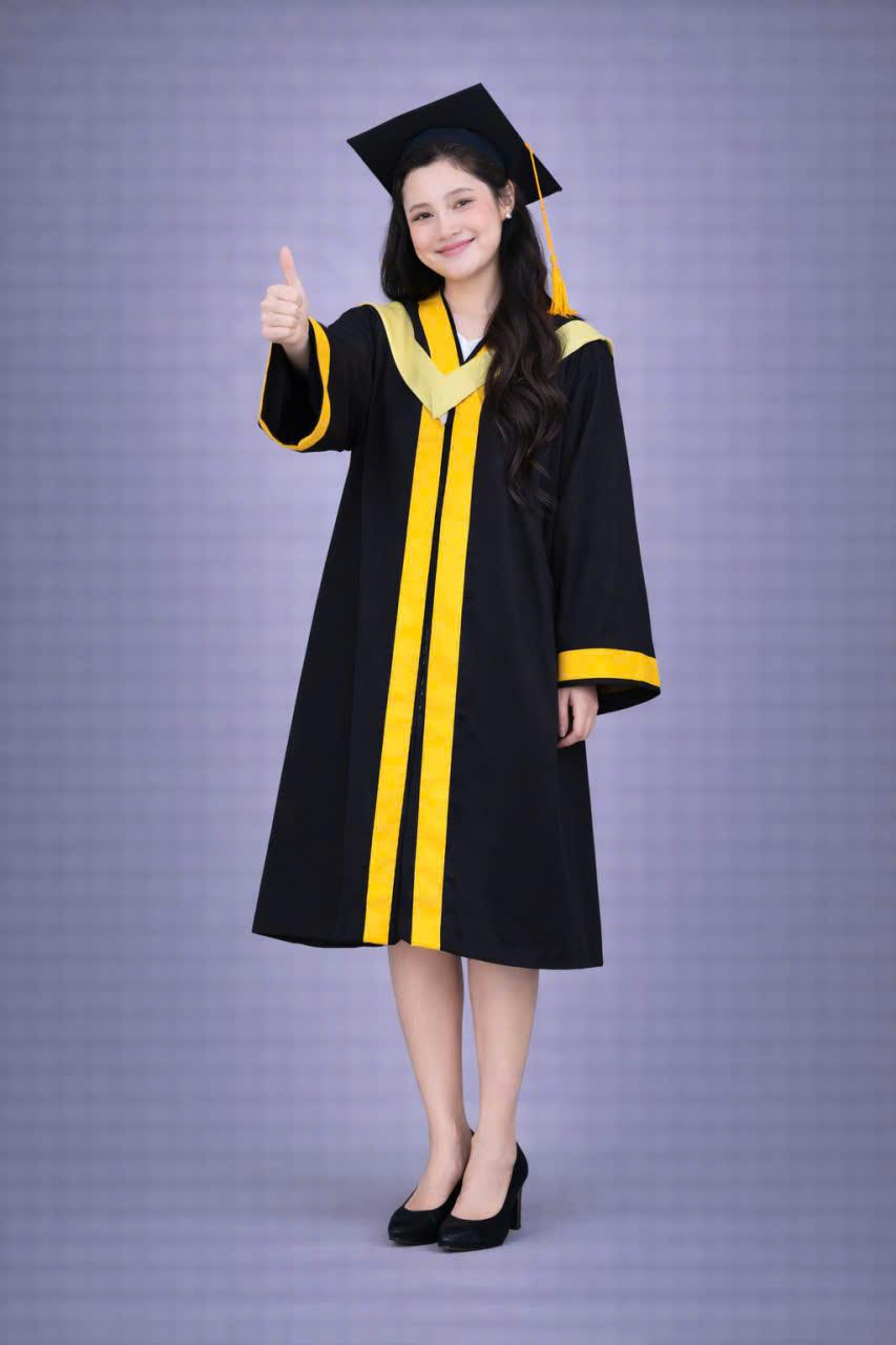 Thuê áo cử nhân VNUA ở đâu? Có khó không?