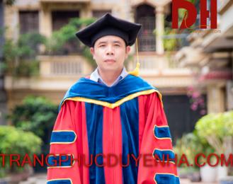 Ý nghĩa màu áo tiến sĩ là gì?