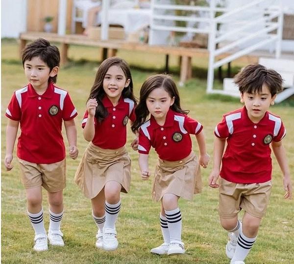 Mẹo chọn đồng phục mầm non siêu đẹp cho bé