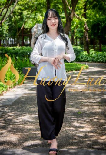 Đồng phục áo bà ba lụa Tây Thi màu trắng ABB003