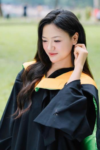 Bán và cho thuê áo cử nhân đại học FPT