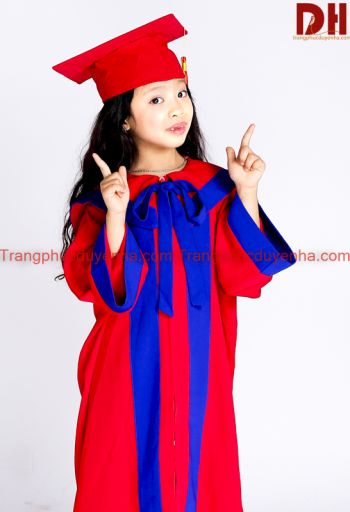 Áo cử nhân mầm non CNMN004