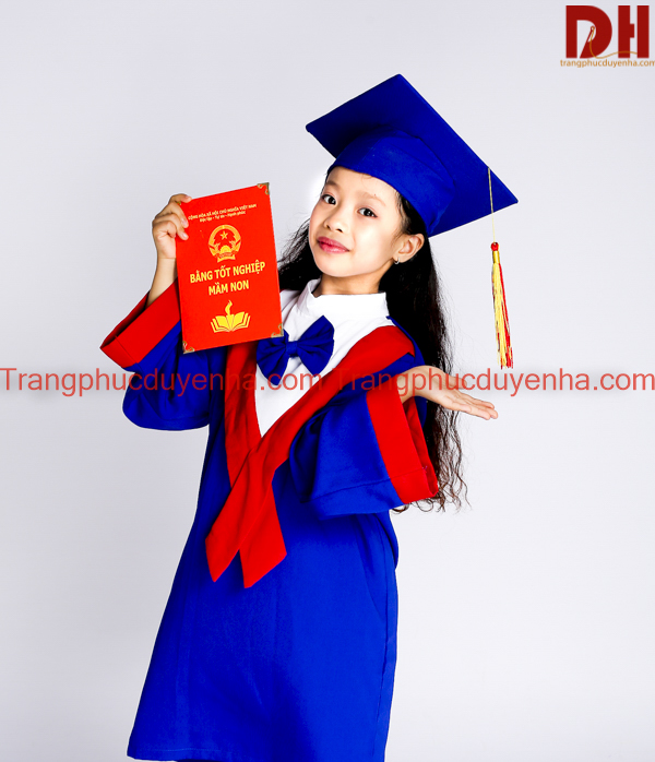 Chụp ảnh cử nhân mầm non