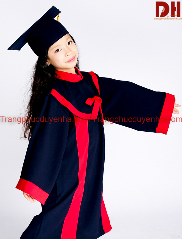 Thuê Áo Cử Nhân Mầm Non 