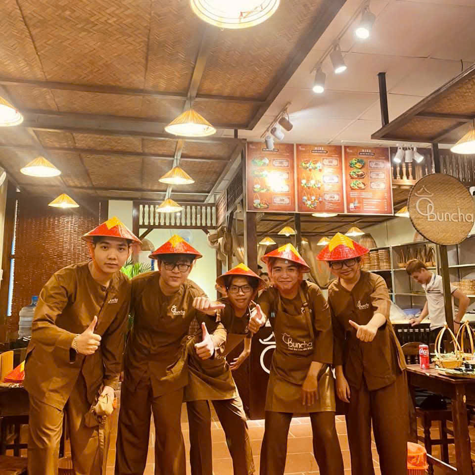 may đồng phục áo bà ba nhà hàng