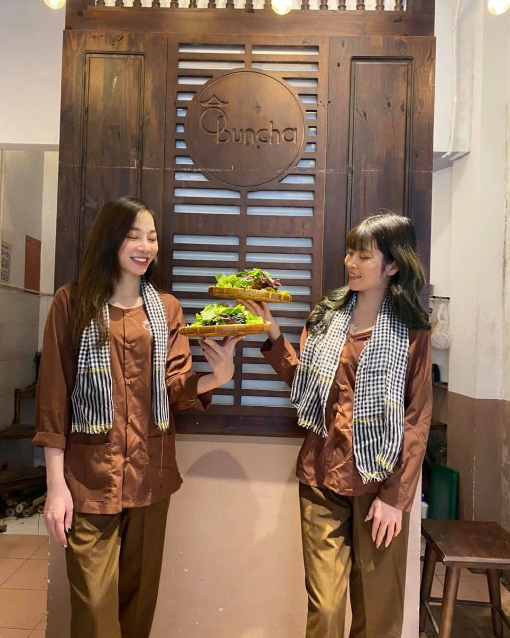 may đồng phục áo bà ba nhà hàng