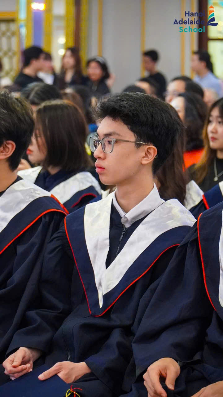 thuê áo tốt nghiệp trung học cơ sở