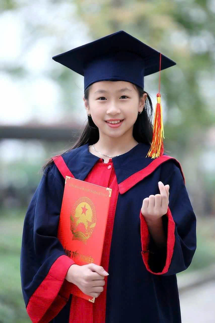 thuê áo tốt nghiệp trung học cơ sở