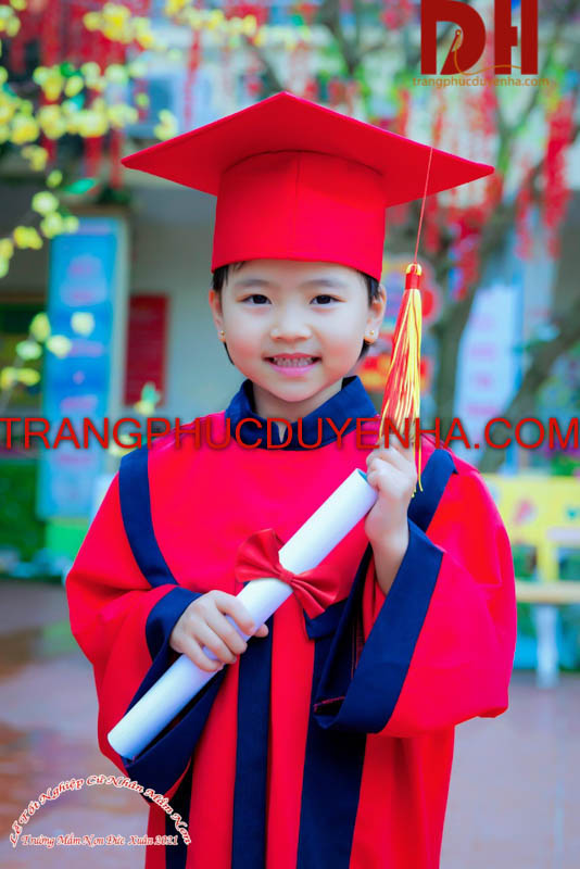 Áo cử nhân mầm non