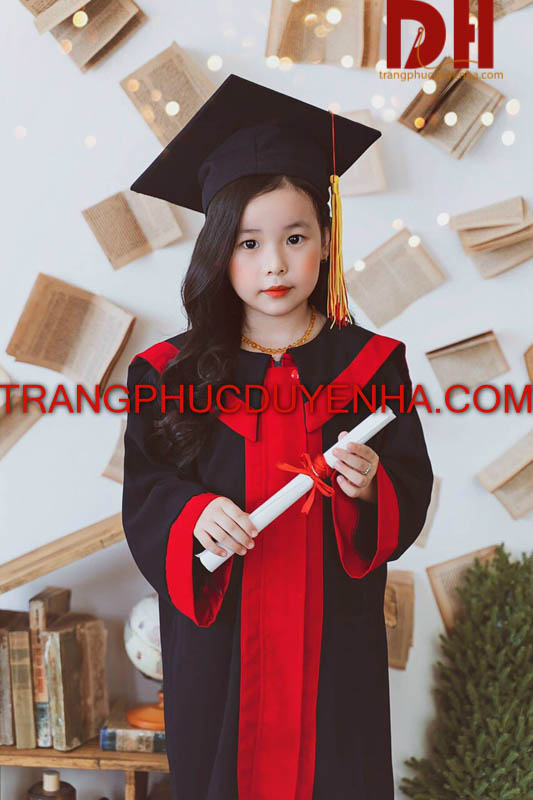 Áo cử nhân mầm non