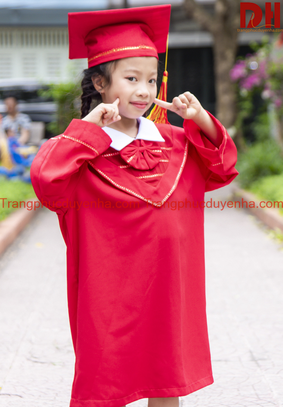 Áo cử nhân mầm non