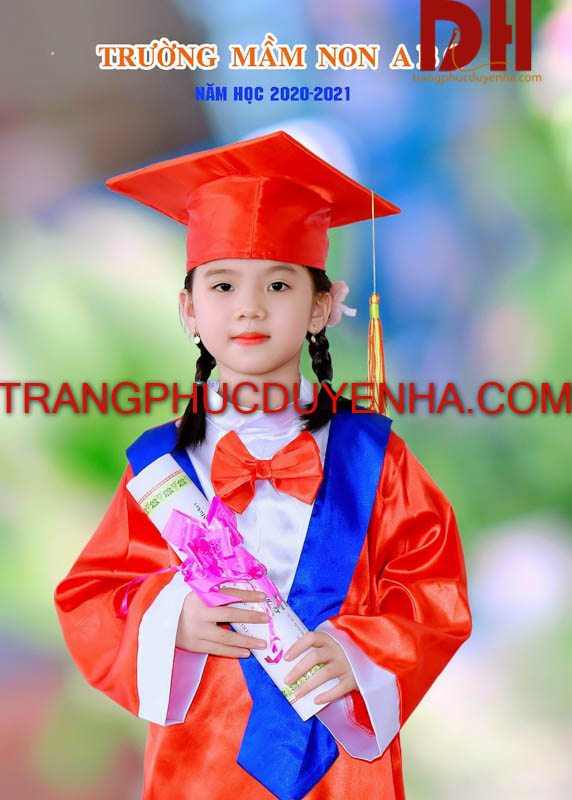 Áo cử nhân mầm non