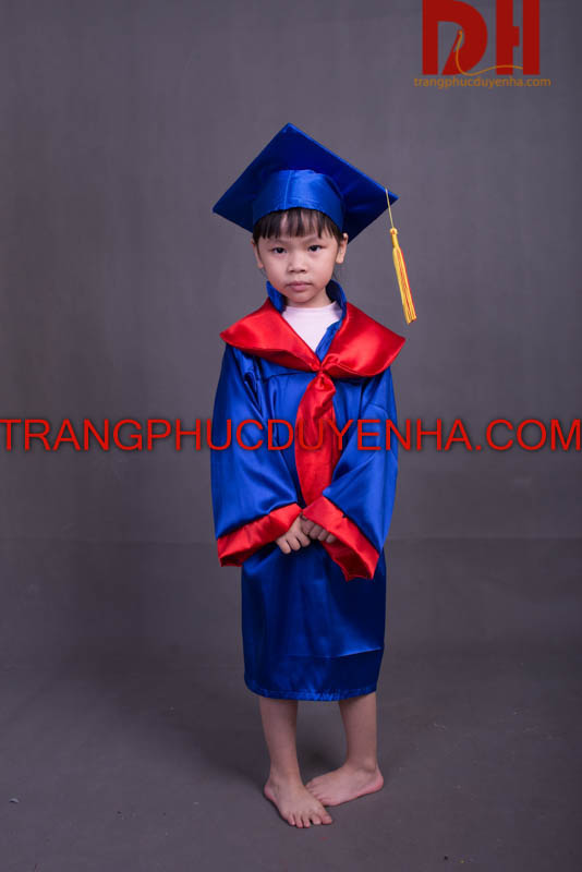Áo cử nhân mầm non