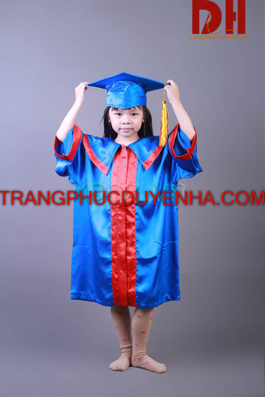 Áo cử nhân mầm non