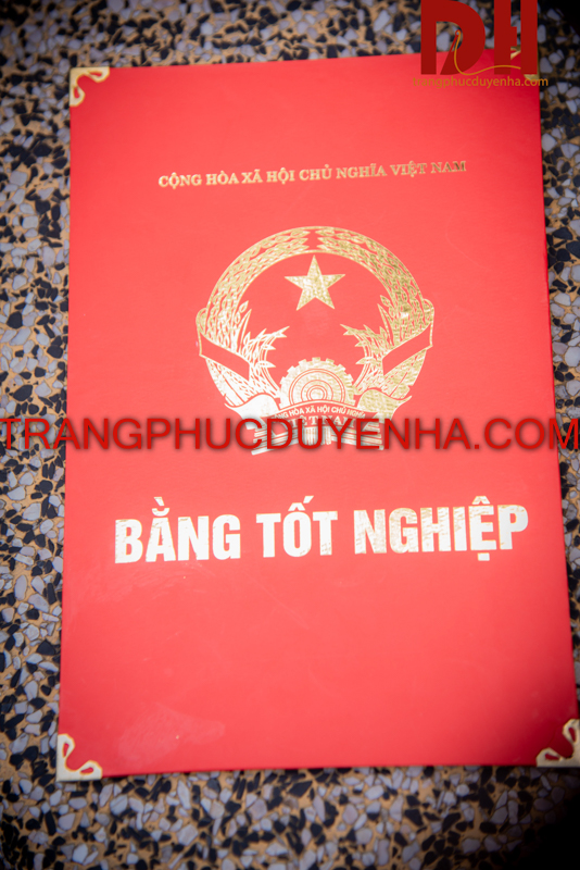 Phụ kiện kỷ yếu - bằng tốt nghiệp tượng trưng