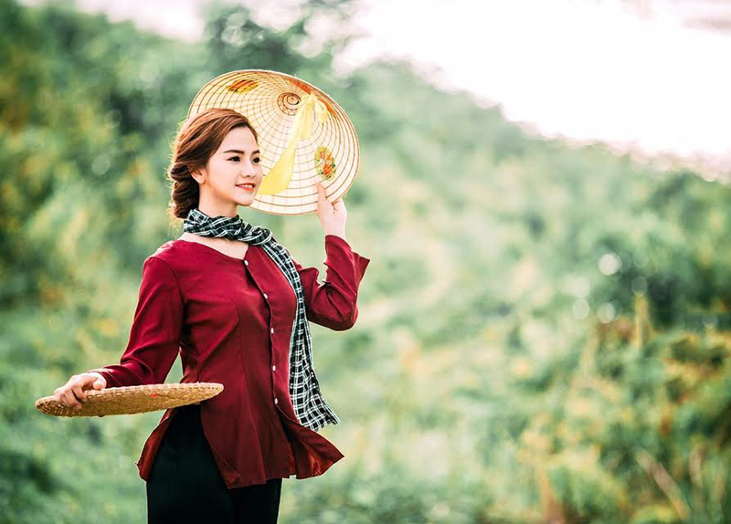 Nguyên tắc chọn kiểu tóc mặc áo bà ba