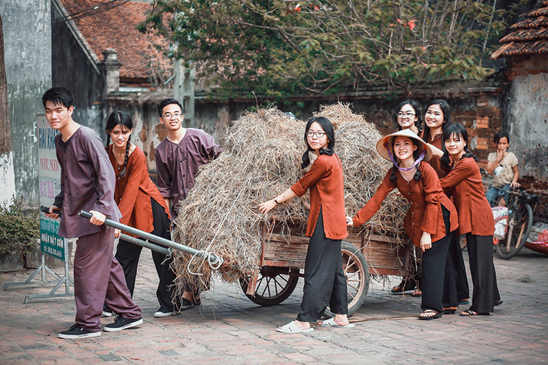 Hình ảnh kỷ yếu áo bà ba đẹp
