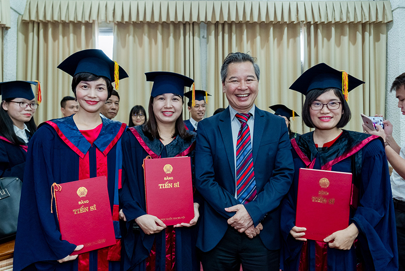 Tìm hiểu về học vị tiến sĩ