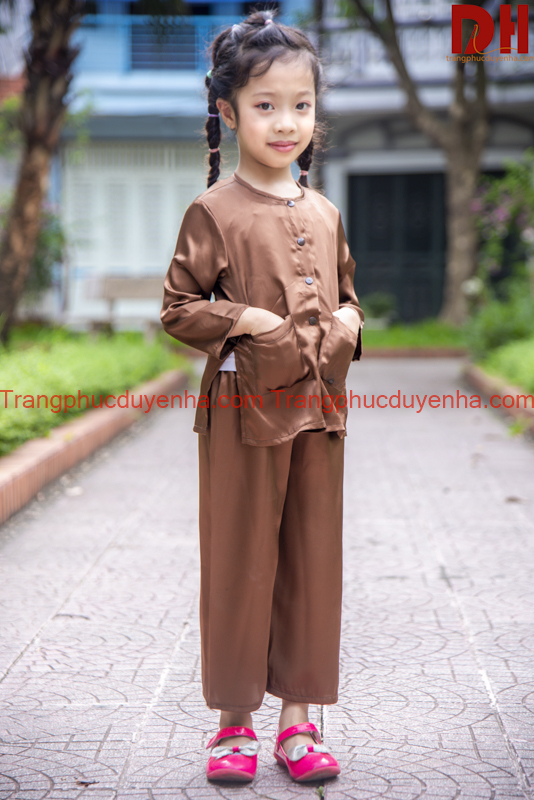 Trang phục phân vai, đồng phục mầm non