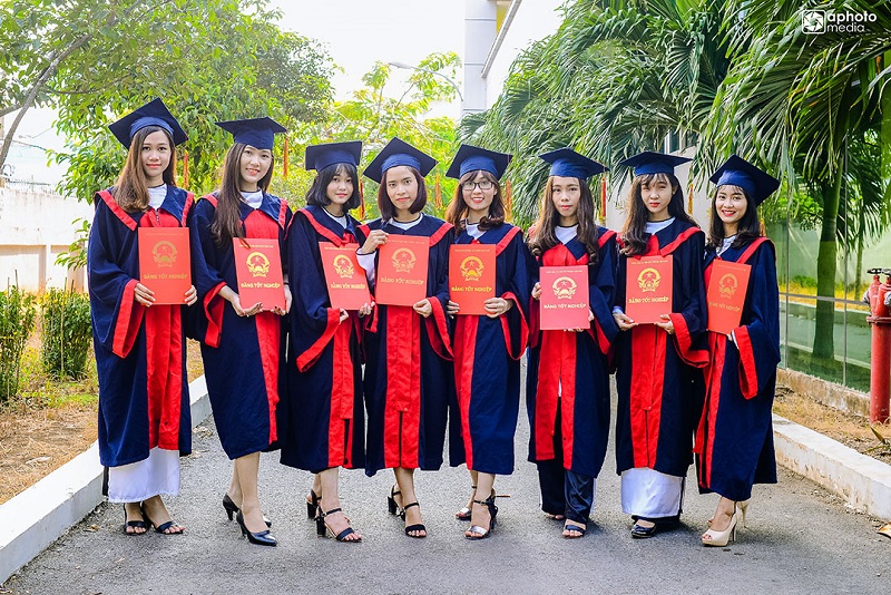 Xưởng may quần áo cử nhân Duyên Hà
