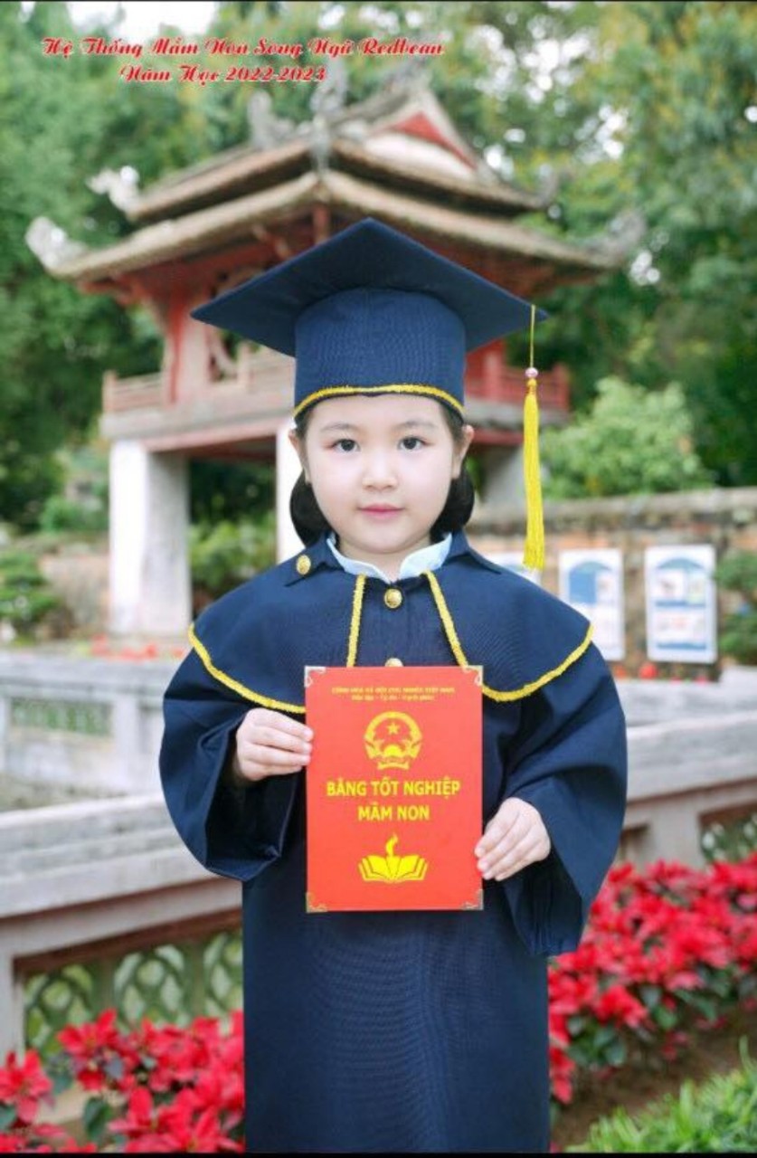 chup anh cu nhan mam non tai Van Mieu