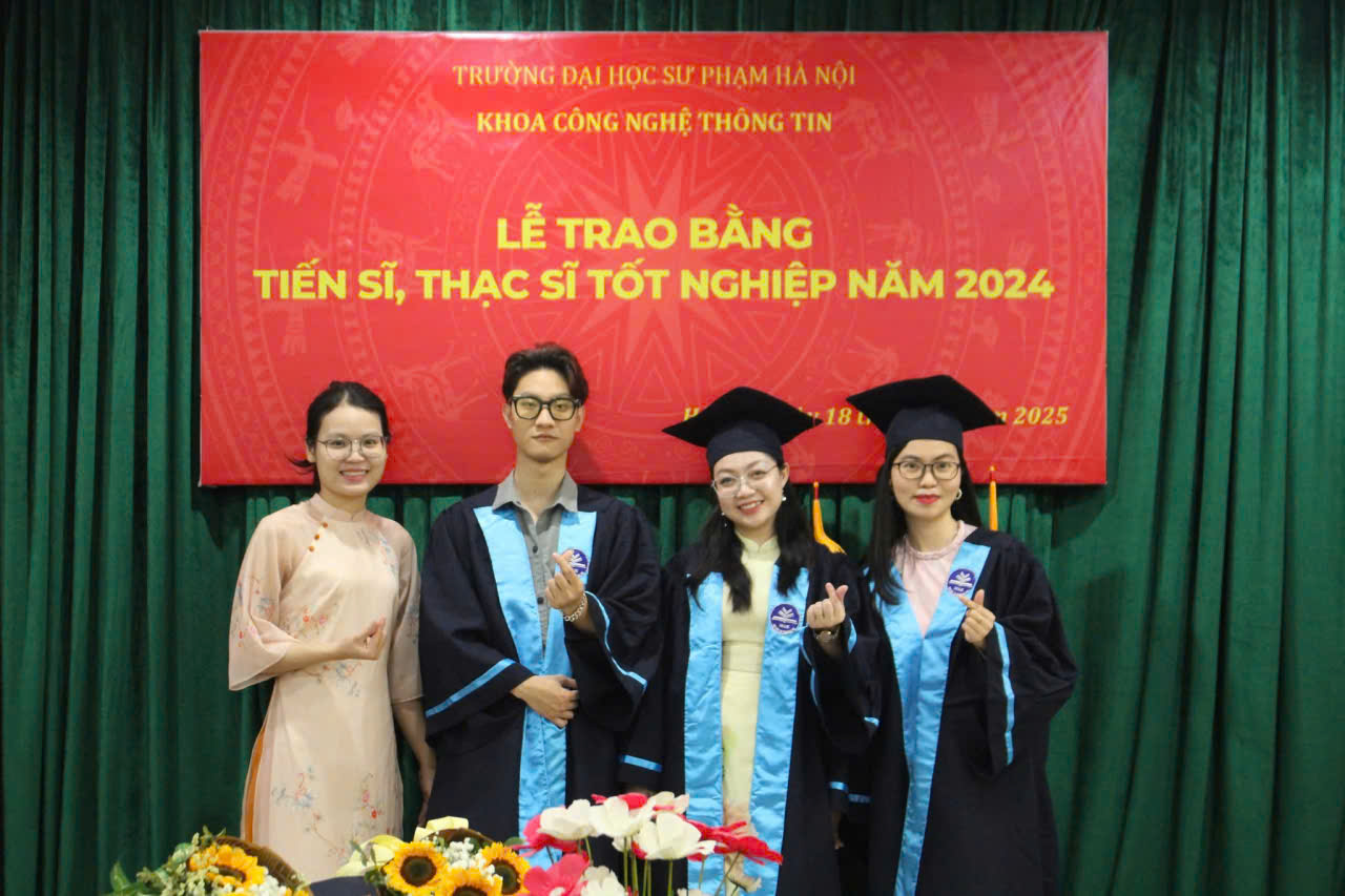 Thuê lễ phục thạc sĩ đại học sư phạm