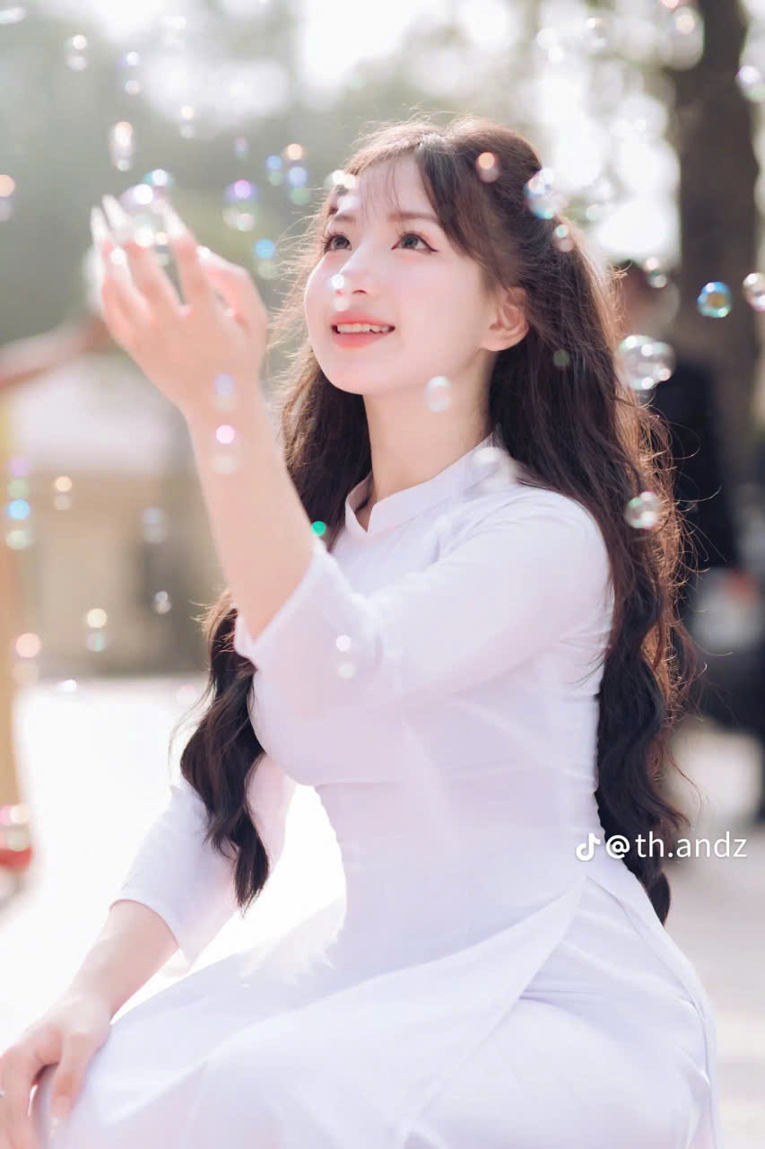 áo dài kỷ yếu