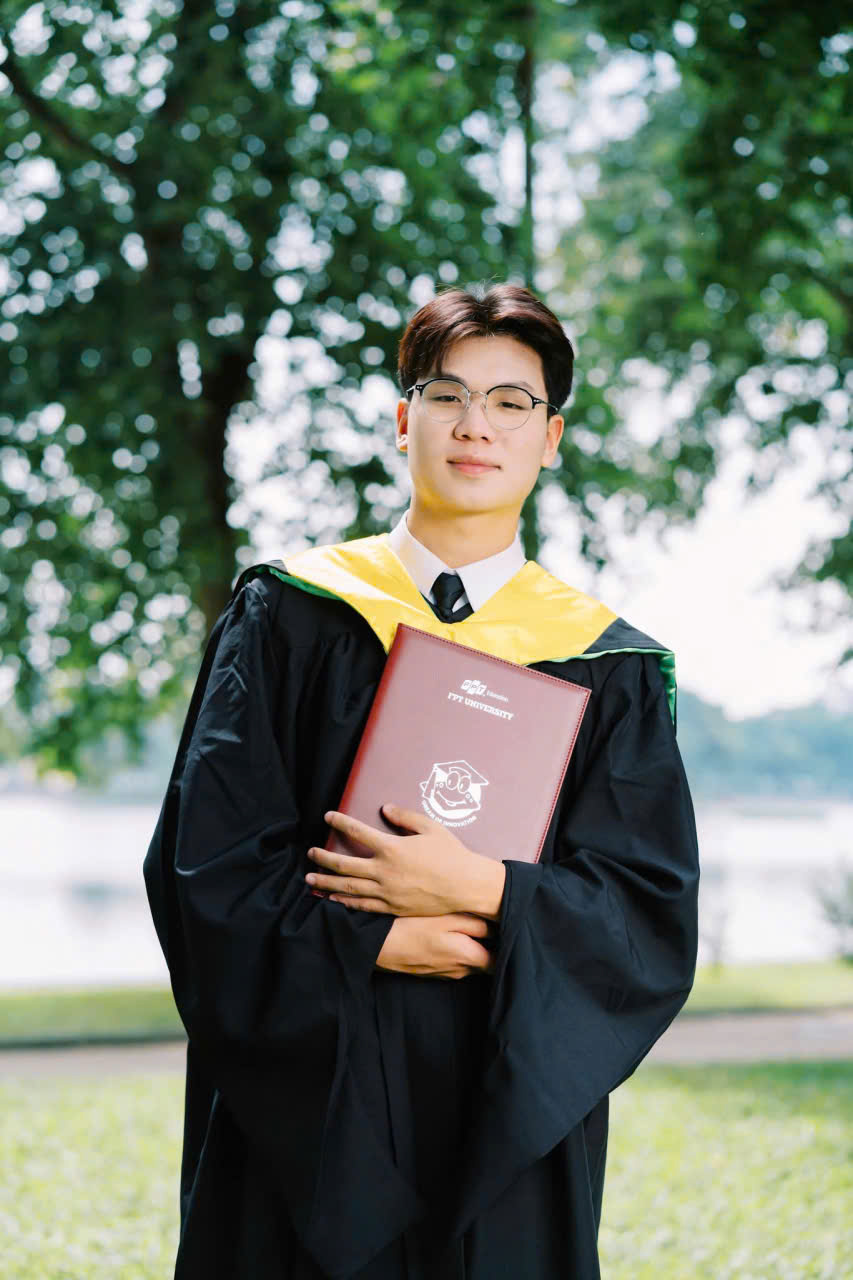 áo tốt nghiệp thạc sĩ