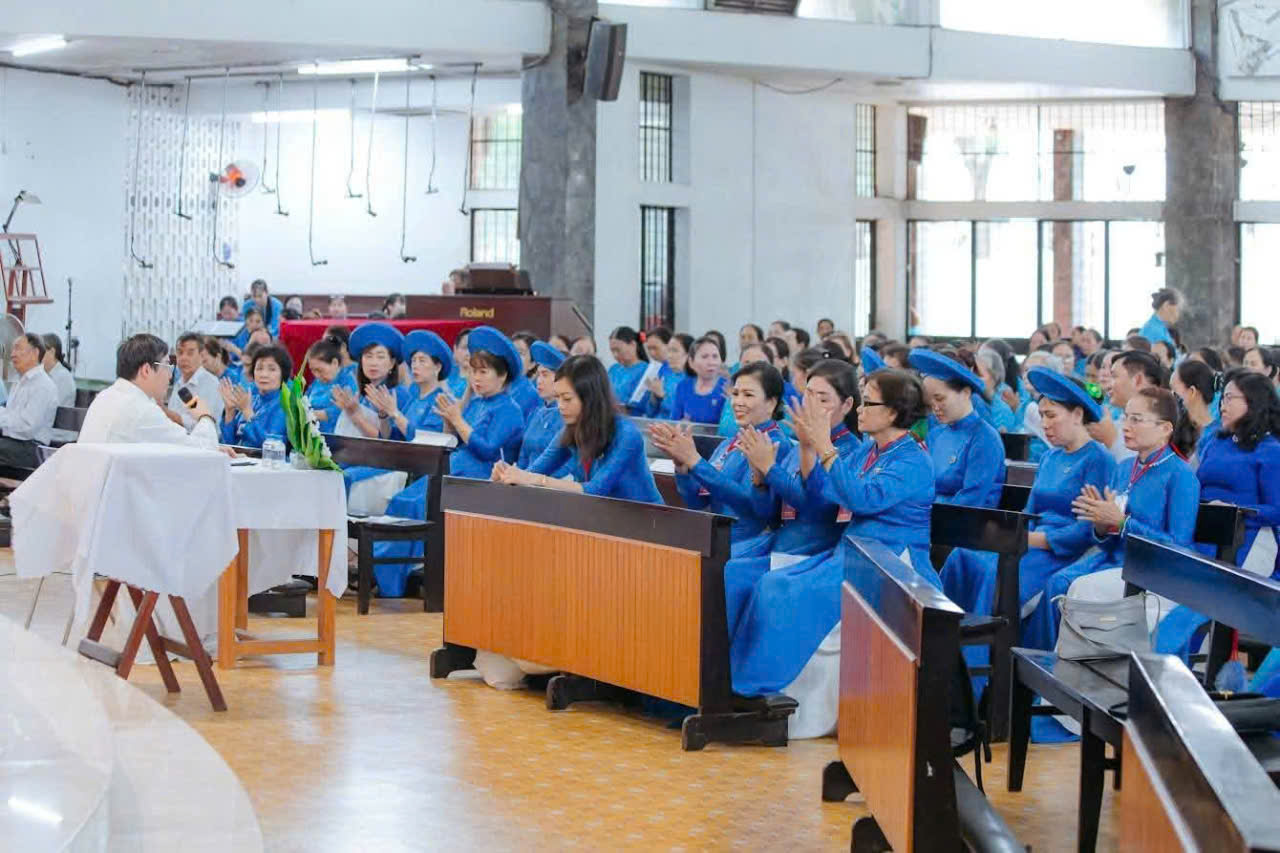 địa chỉ may áo dài ca đoàn