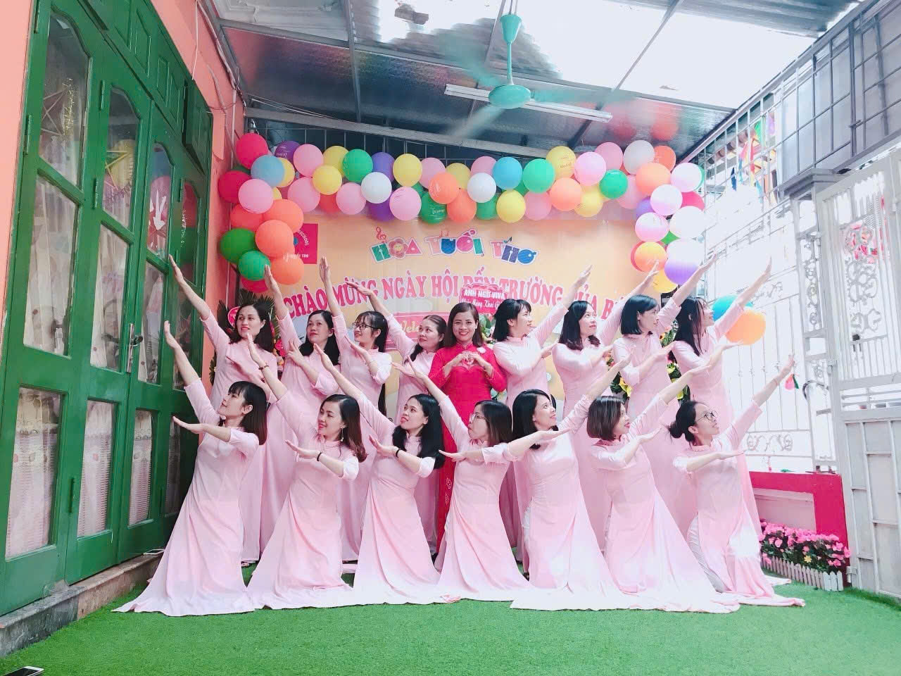 áo dài đồng phục cô giáo