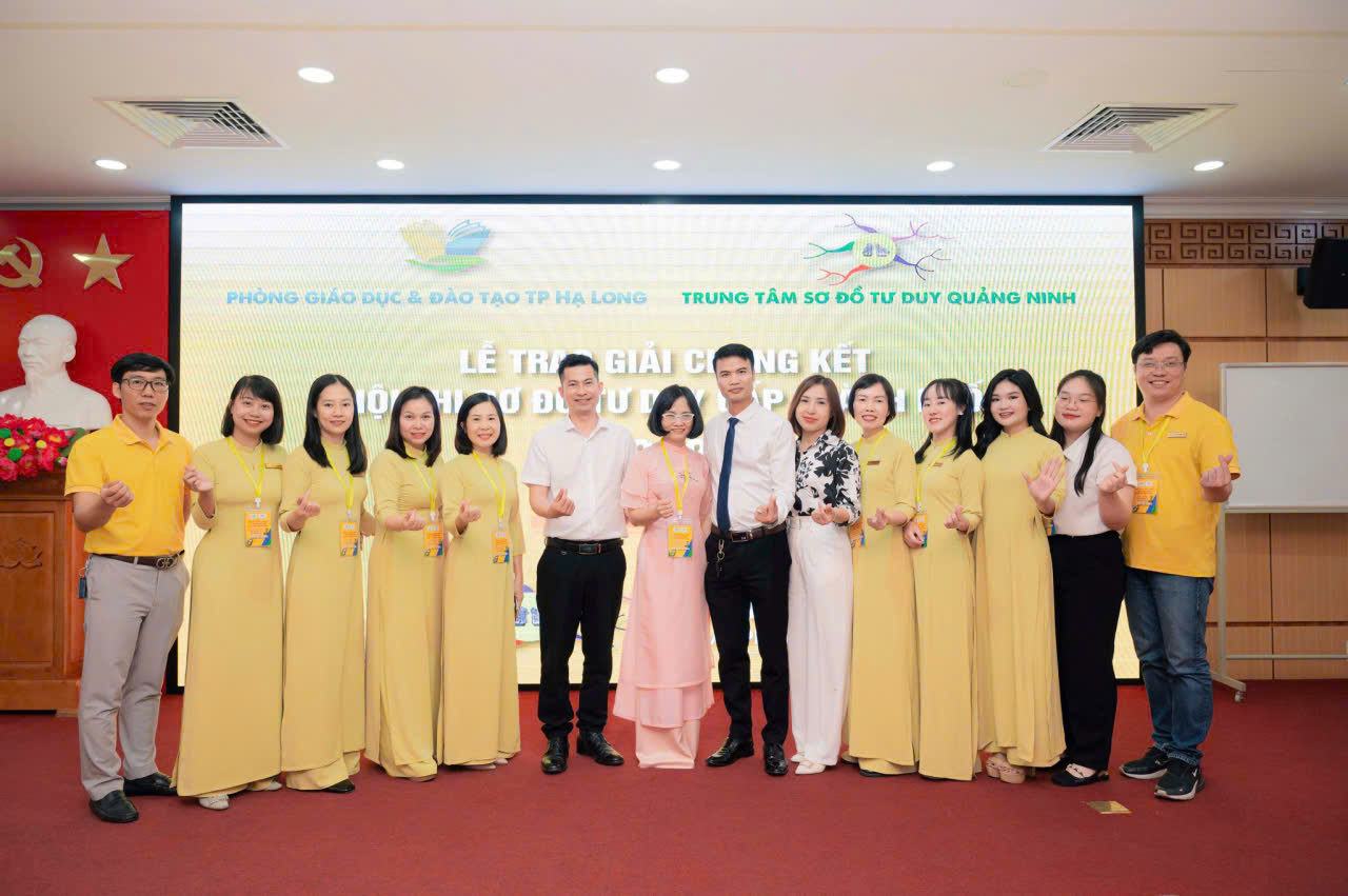 Áo dài đồng phục cơ quan