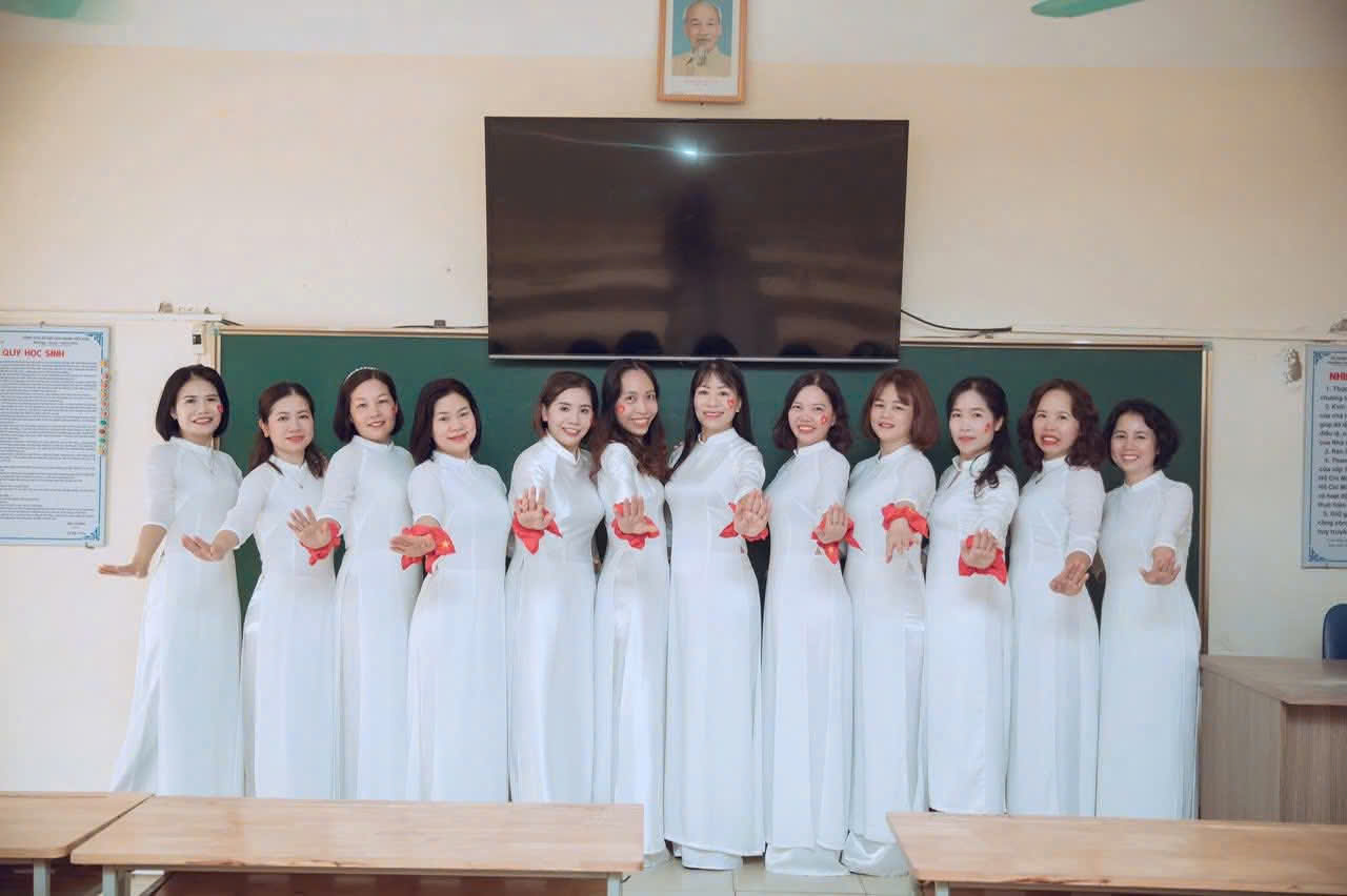 áo dài đồng phục họp lớp